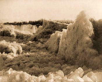 Ice Bridge (Niagara Falls, New York: 1883)